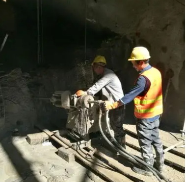 龙湖水下抗分散灌浆料特点 水下不分散注浆料介绍